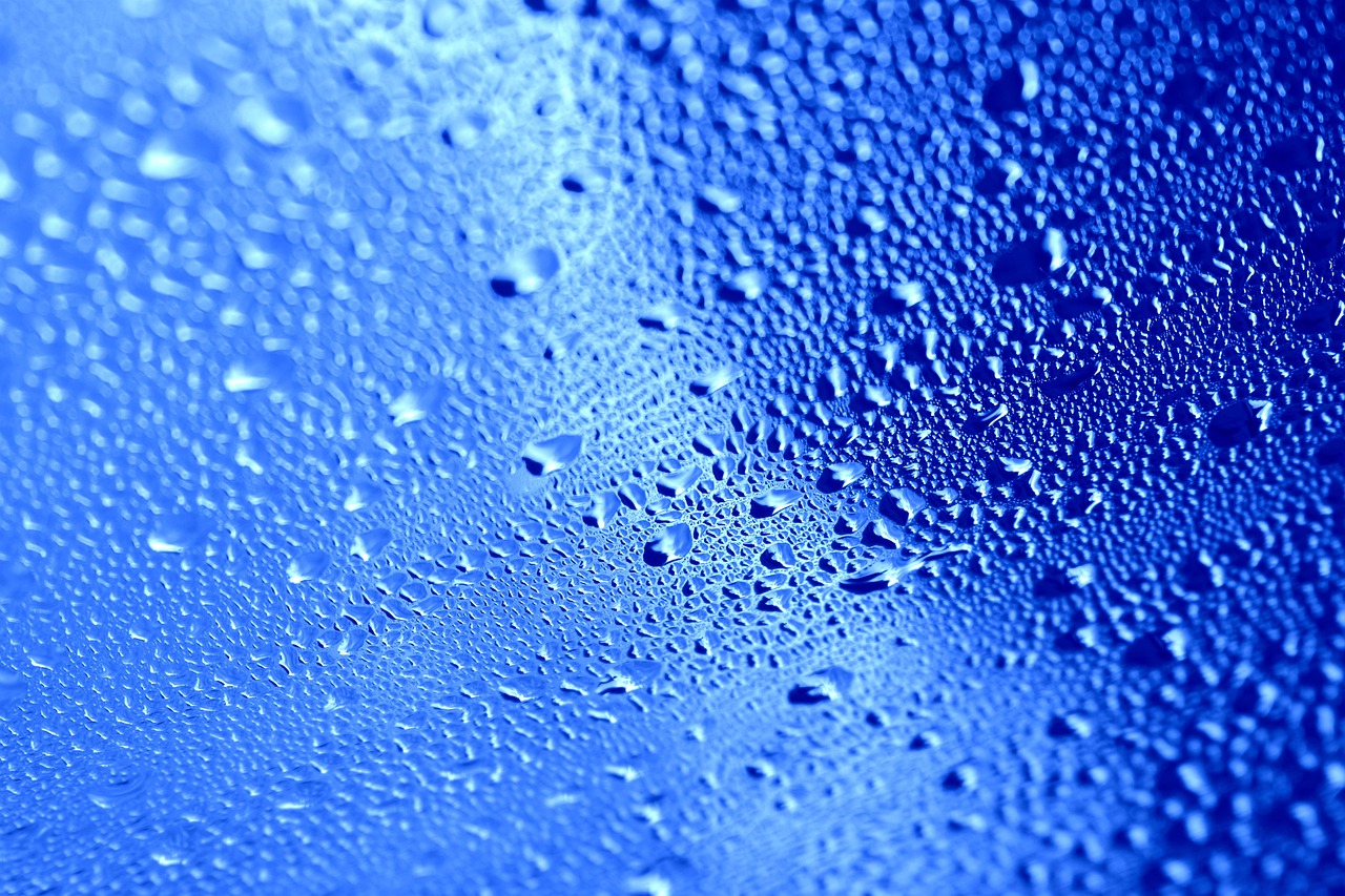 Pourquoi voit-on de la condensation sous ma toiture et comment l’éviter ?