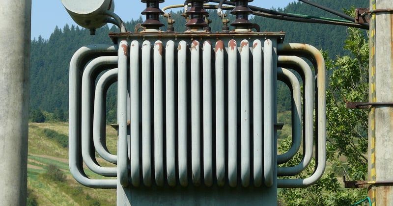 Transformateur triphasé : le guide complet pour tout comprendre