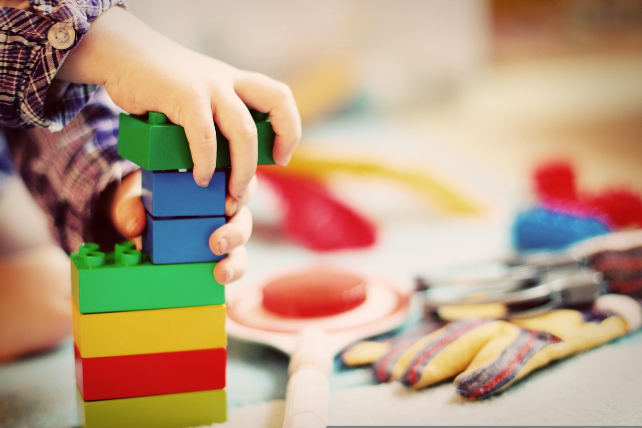 Construire une cabane pour enfants : guide DIY étape par étape