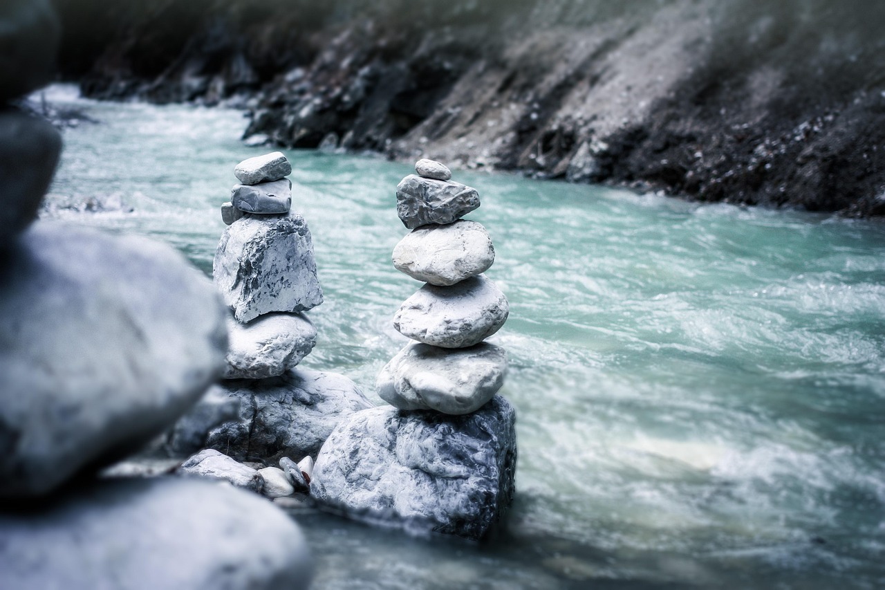 Pourquoi ma chasse d’eau coule en permanence et comment la réparer facilement ?