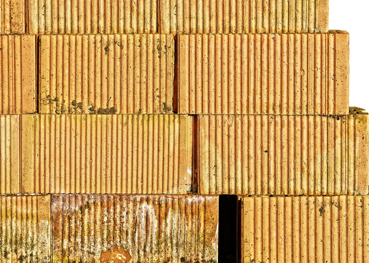 d&eacute;couvrez tout ce qu'il faut savoir sur le mur creux : d&eacute;finition, avantages, techniques de construction et conseils d'isolation pour optimiser vos projets de r&eacute;novation ou de construction.